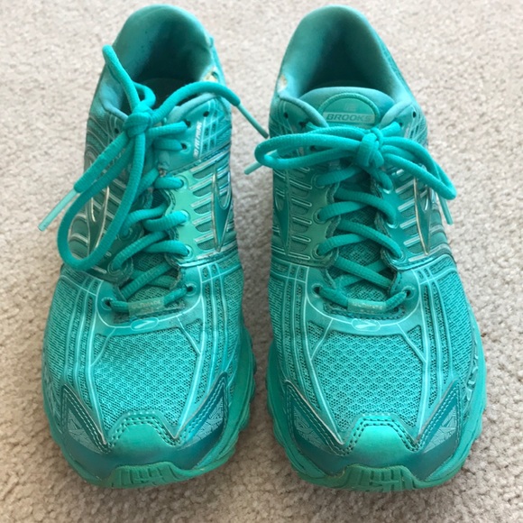 brooks transcend 2 womens silver